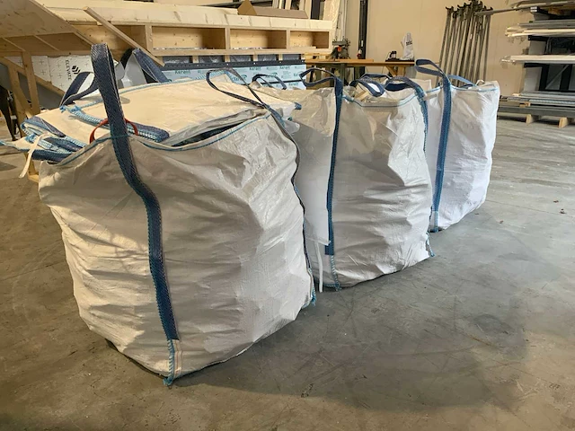 Partij resthout (3 bigbags) - afbeelding 1 van  6