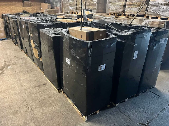 Partij retourgoederen - pc / monitors - 614 items - afbeelding 3 van  4