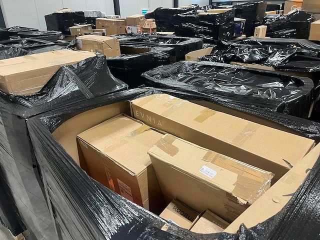 Partij retourgoederen - pc / monitors - 645 items - afbeelding 3 van  3