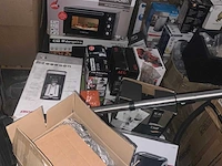 Partij retourgoederen (21 pallets, o.a. televisies en huishoudelijke apparaten) - afbeelding 2 van  35