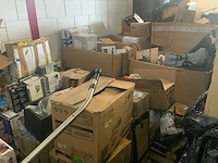 Partij retourgoederen (21 pallets, o.a. televisies en huishoudelijke apparaten) - afbeelding 4 van  35