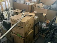 Partij retourgoederen (21 pallets, o.a. televisies en huishoudelijke apparaten) - afbeelding 6 van  35