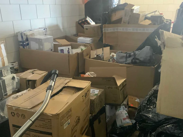 Partij retourgoederen (21 pallets, o.a. televisies en huishoudelijke apparaten) - afbeelding 7 van  35
