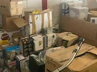 Partij retourgoederen (21 pallets, o.a. televisies en huishoudelijke apparaten) - afbeelding 10 van  35