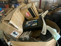 Partij retourgoederen (21 pallets, o.a. televisies en huishoudelijke apparaten) - afbeelding 16 van  35