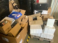 Partij retourgoederen (21 pallets, o.a. televisies en huishoudelijke apparaten) - afbeelding 22 van  35