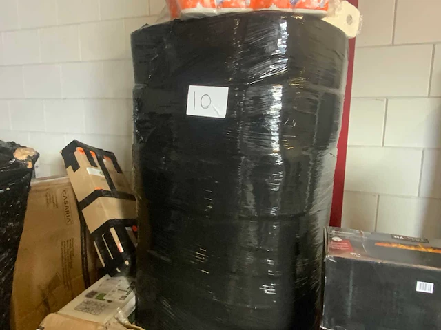 Partij retourgoederen (21 pallets, o.a. televisies en huishoudelijke apparaten) - afbeelding 26 van  35