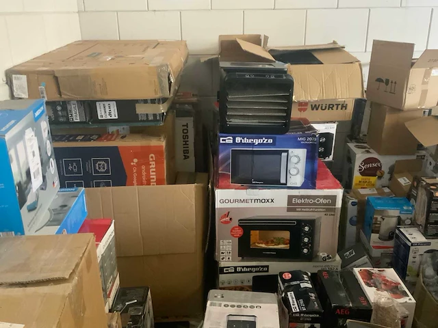 Partij retourgoederen (21 pallets, o.a. televisies en huishoudelijke apparaten) - afbeelding 33 van  35