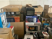 Partij retourgoederen (21 pallets, o.a. televisies en huishoudelijke apparaten) - afbeelding 33 van  35