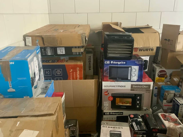 Partij retourgoederen (21 pallets, o.a. televisies en huishoudelijke apparaten) - afbeelding 34 van  35
