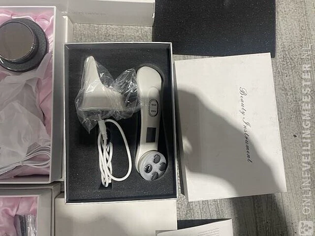 Partij retourgoederen, beauty devices, apple - afbeelding 3 van  5