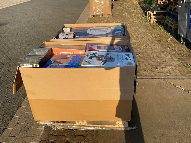 Partij retourgoederen - afbeelding 16 van  18