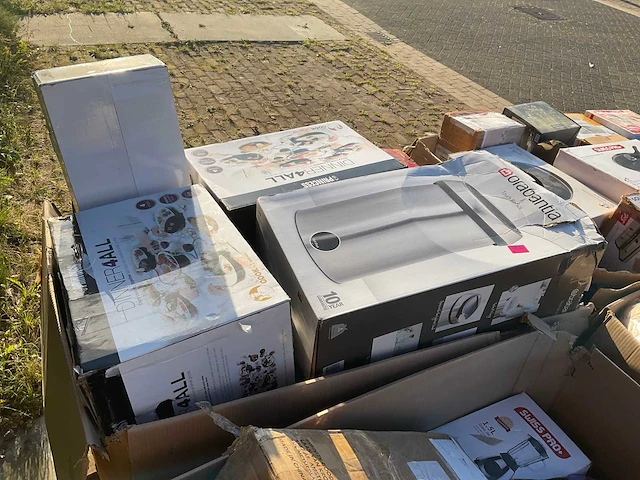 Partij retourgoederen - afbeelding 42 van  54