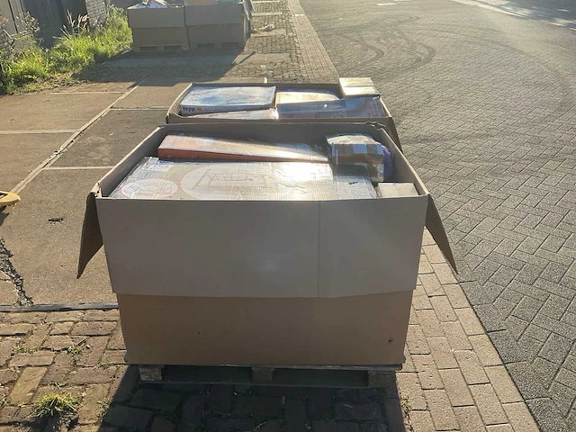 Partij retourgoederen - afbeelding 13 van  18