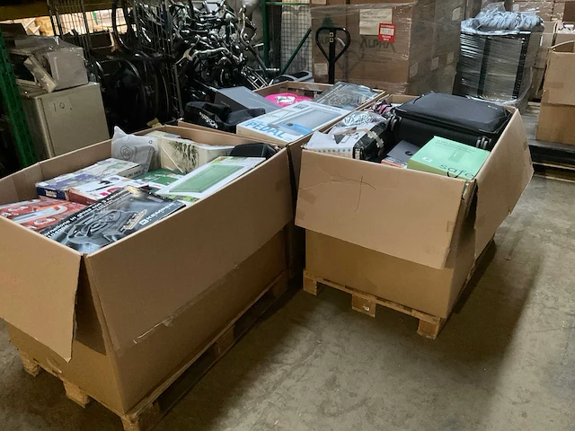 Partij retourgoederen - afbeelding 1 van  31