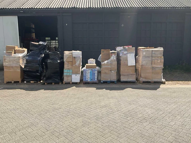 Partij retourgoederen - afbeelding 12 van  22