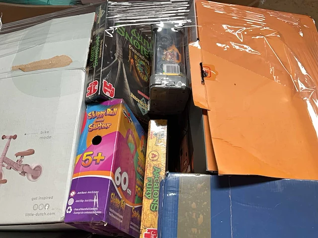 Partij retourgoederen - afbeelding 11 van  24