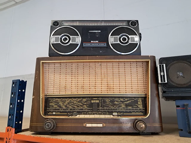Partij retro audio, akai, sanyo, sharp, wega, panasonic , zwart - afbeelding 2 van  9