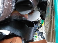 Partij riemen inclusief verkoopbak - afbeelding 2 van  3