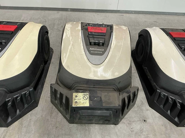 Partij robotmaaiers (6x) - afbeelding 4 van  9