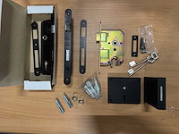 Partij rodax hang- en sluitwerk circa 5.000kg - afbeelding 4 van  6