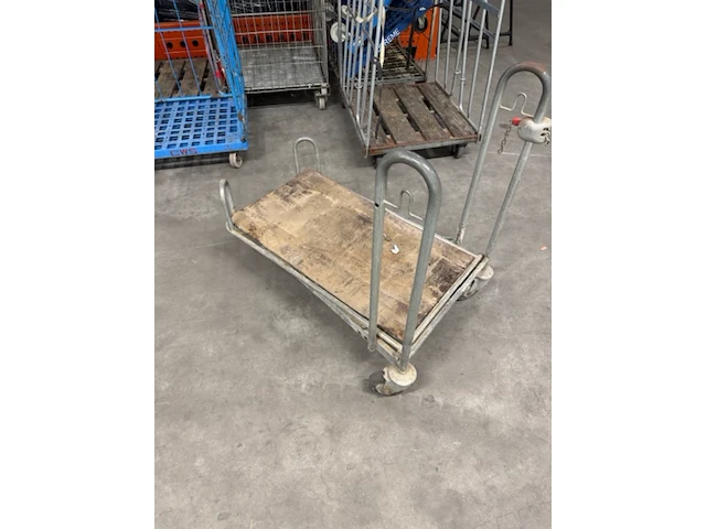 Partij rolcontainers en trolleys - afbeelding 2 van  7