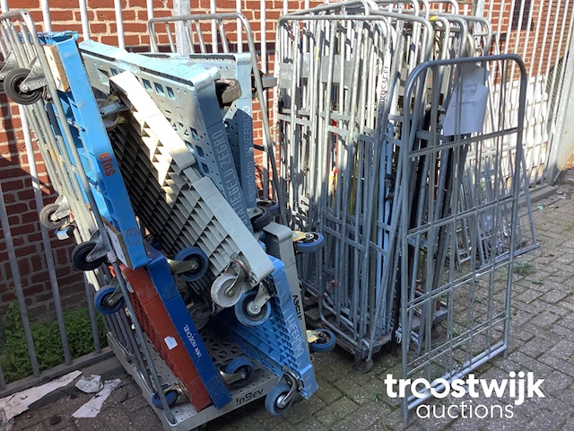 Partij rolcontainers - afbeelding 1 van  4