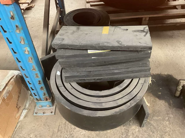 Partij rubber - afbeelding 2 van  3