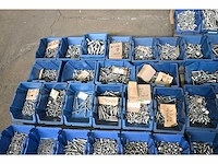 Partij rvs installatiemateriaal (96 bakken / verpakkingen) - afbeelding 3 van  6