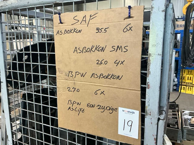 Partij saf asbokken - afbeelding 4 van  5