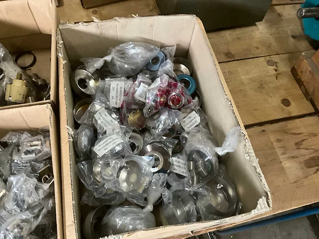Partij sanitair artikelen - afbeelding 2 van  5