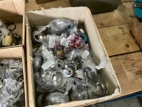 Partij sanitair artikelen - afbeelding 2 van  5