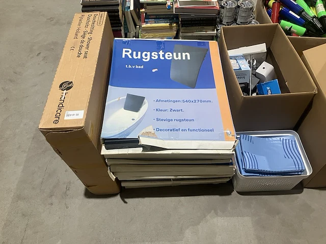 Partij sanitair artikelen - afbeelding 1 van  10