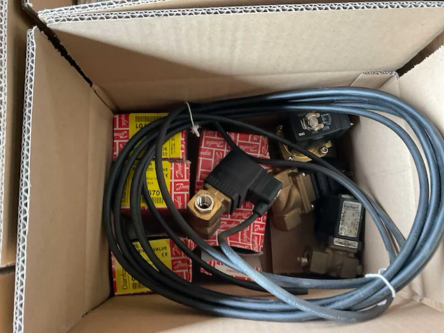 Partij sanitair en verwarming onderdelen - afbeelding 8 van  17