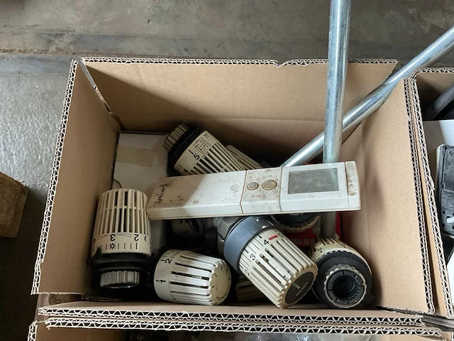 Partij sanitair en verwarming onderdelen - afbeelding 10 van  17