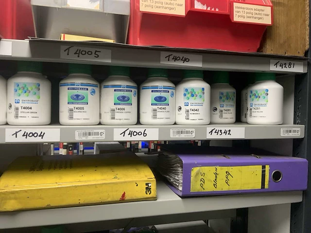 Partij schadeherstel producten - afbeelding 20 van  27