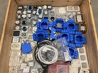 Partij schakelmateriaal - afbeelding 3 van  3