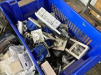 Partij schakelmateriaal - afbeelding 3 van  5