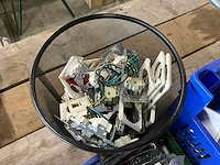 Partij schakelmateriaal - afbeelding 5 van  5