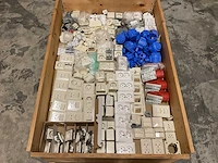 Partij schakelmateriaal - afbeelding 1 van  3