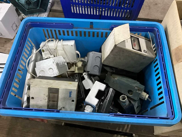 Partij schakelmateriaal/draad - afbeelding 4 van  5