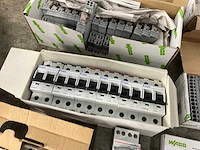 Partij schakelmaterial & elektra toebehoren - afbeelding 8 van  19