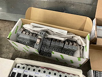 Partij schakelmaterial & elektra toebehoren - afbeelding 9 van  19