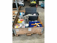 Partij schildersbenodigdheden - afbeelding 2 van  5