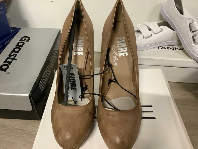 Partij schoenen (95x) - afbeelding 29 van  80