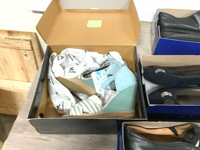 Partij schoenen (95x) - afbeelding 41 van  80