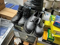 Partij schoenen - afbeelding 3 van  5
