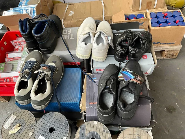 Partij schoenen - afbeelding 5 van  5