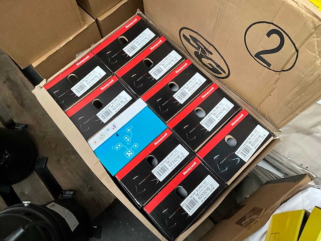 Partij schoenen - afbeelding 8 van  10