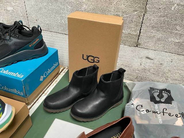 Partij schoenen - afbeelding 7 van  24